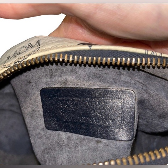 MCM Visetos Papillon white & black adjustable strap crossbody bag Germany EUC - Picture 13 of 15